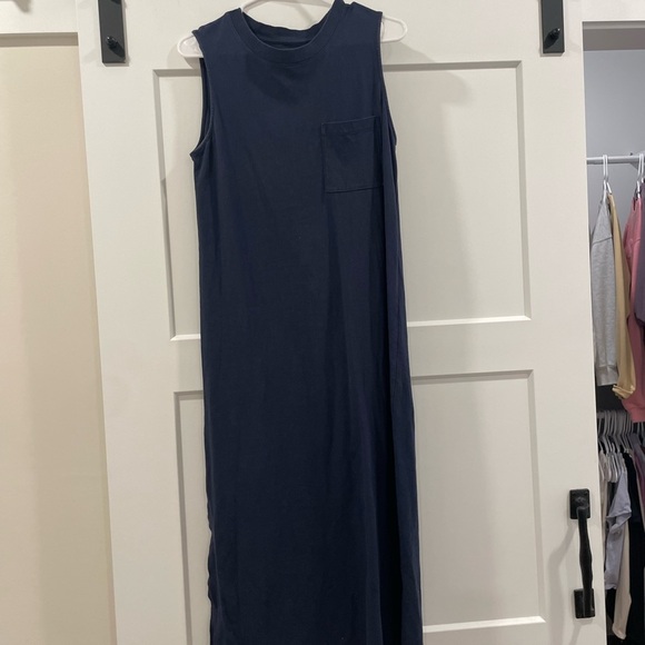 Everlane Dresses & Skirts - Everlane Navy Blue 100% cotton sleeveless long weekend tee dress